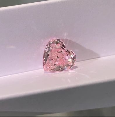 Nhân tạo trong phòng thí nghiệm phát triển màu hồng CVD Kim cương hình trái tim 1.8ct-2.5ct VS-VVS