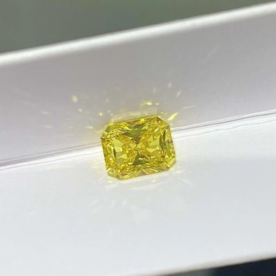 Phòng thí nghiệm tổng hợp Radiant Cut đã tạo ra những viên kim cương màu vàng 2-2,99 Carat