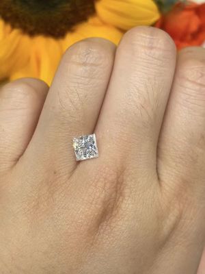 1-1,99 Carat Công chúa lỏng lẻo không màu Lab Grown Diamond Studs