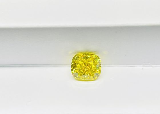 Kim cương màu vàng tổng hợp HPHT rời 2.88ct Đệm được sửa đổi IGI Certified VS1