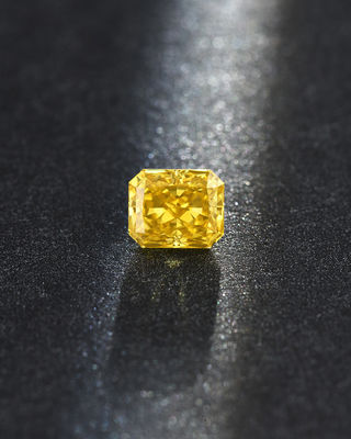 HPHT Radiant Cut Diamond Loose Lab đã tạo ra những viên kim cương màu vàng Canary 10 Mohs