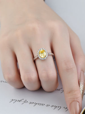 Độ rõ nét cao Nhẫn kim cương lạ mắt Hình bầu dục màu vàng Cắt phòng thí nghiệm Nhẫn cưới kim cương Nhẫn đính hôn