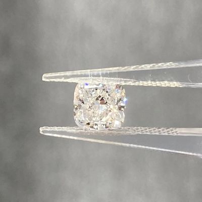1.05CT Phòng thí nghiệm cắt đệm vuông tạo kim cương trắng F VVS2 CVD Phòng thí nghiệm kim cương trưởng thành