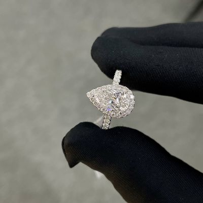 Nhẫn nữ kim cương màu trắng 18k 1.53ct E VS1 hình ngọc trai Full Diamond Bezel Set Style
