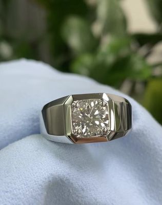 Nhẫn kim cương được sản xuất trong phòng thí nghiệm với màu vàng trắng 18K cho đính hôn và đám cưới