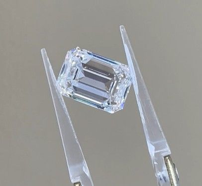 Phòng thí nghiệm sản xuất đồ trang sức kim cương trưởng thành CVD Smaragd cắt 2-33 carat DEF VS-VVS2 IGI chứng nhận